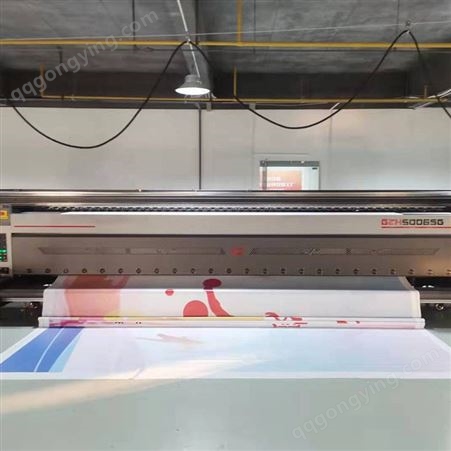上海UV平板喷印 工厂定制磨砂贴uv喷绘 办公室防撞条打印 半透明玻璃贴uv彩白彩 上海UV彩白彩