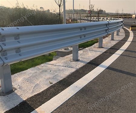 高速公路城镇乡村道路二级路高速路护栏配件端头防撞立柱波形护栏