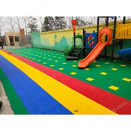 运动悬浮式拼装地板幼儿园操场户室外塑料轮滑羽毛篮球场地胶地垫